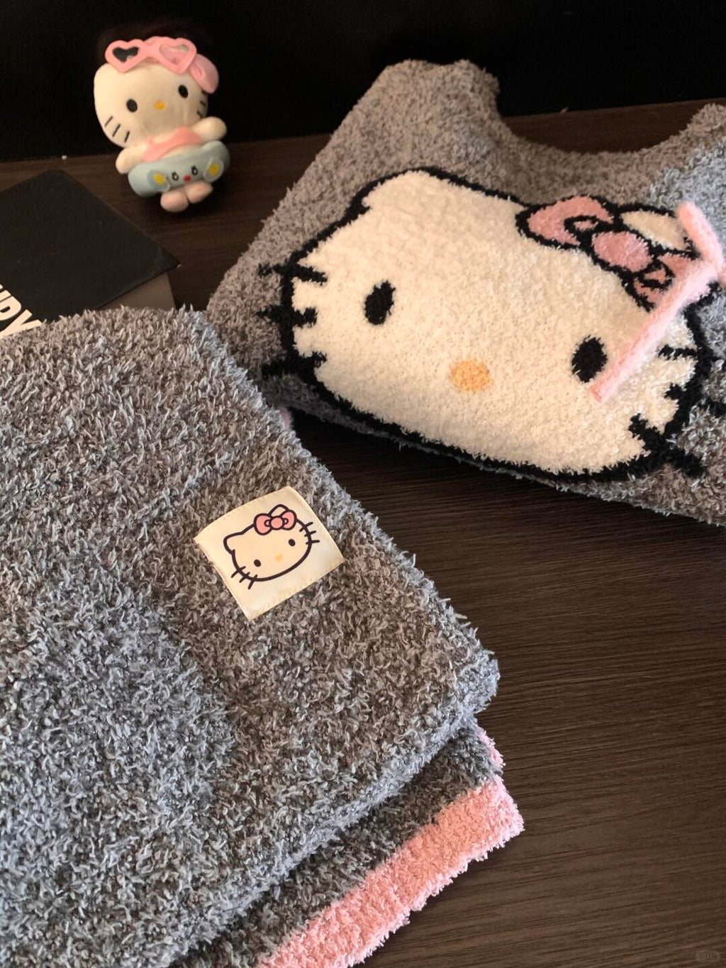 HK Coral Fleece Pajamas Set for Women, Autumn Winter Hello Kitty Loungewear, Cozy Homewear Sleepwear Set