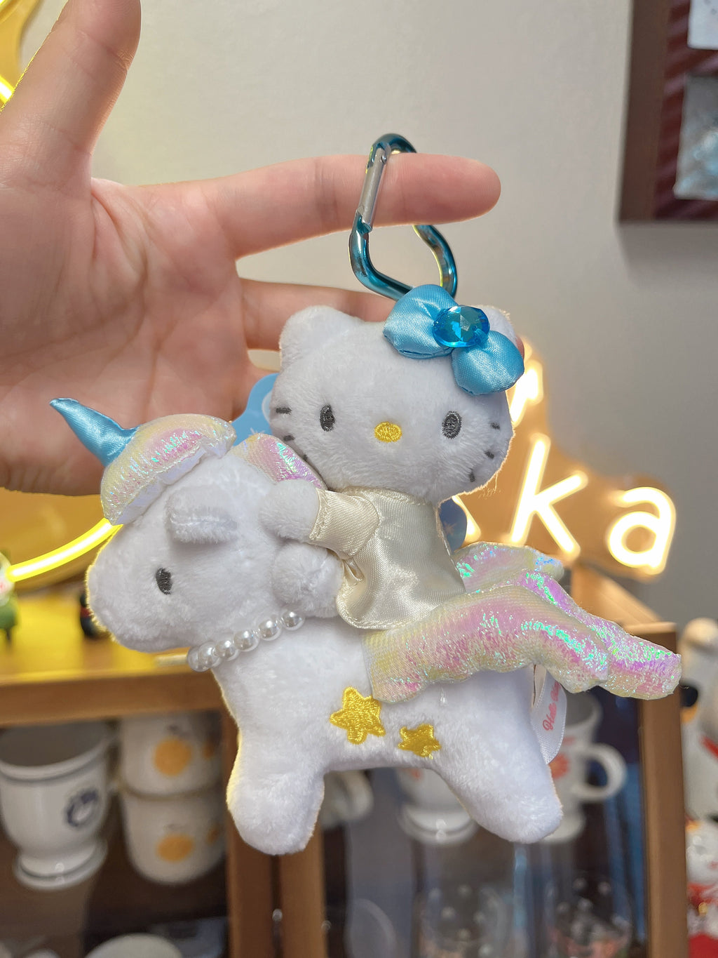 SANRIO Hello Kitty NIC Swan/Unicorn Heart-Shaped Keychain (Japan)