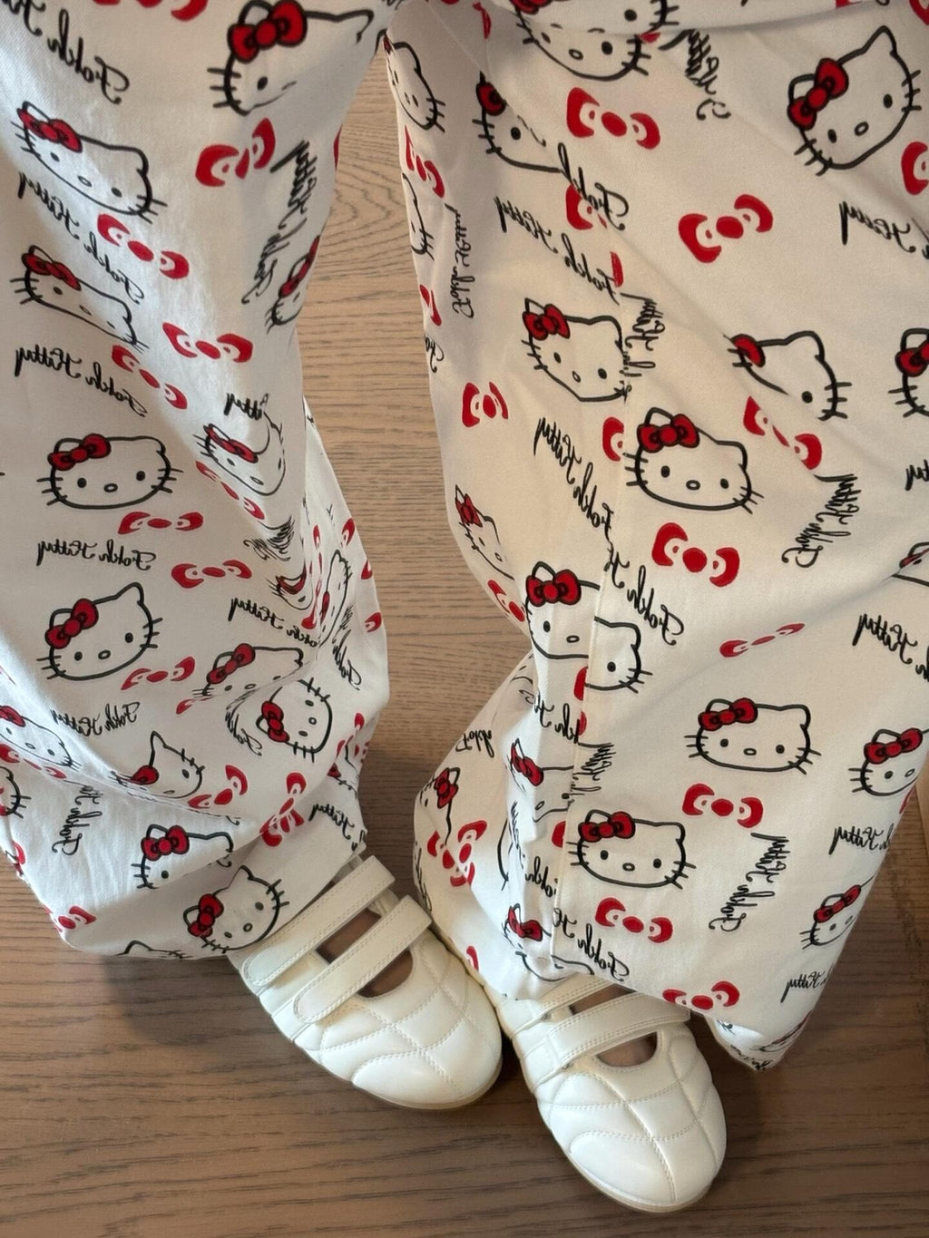 Hello Kitty Print Short Sleeve & Long Pants Pajama Set, Soft Cotton Loungewear