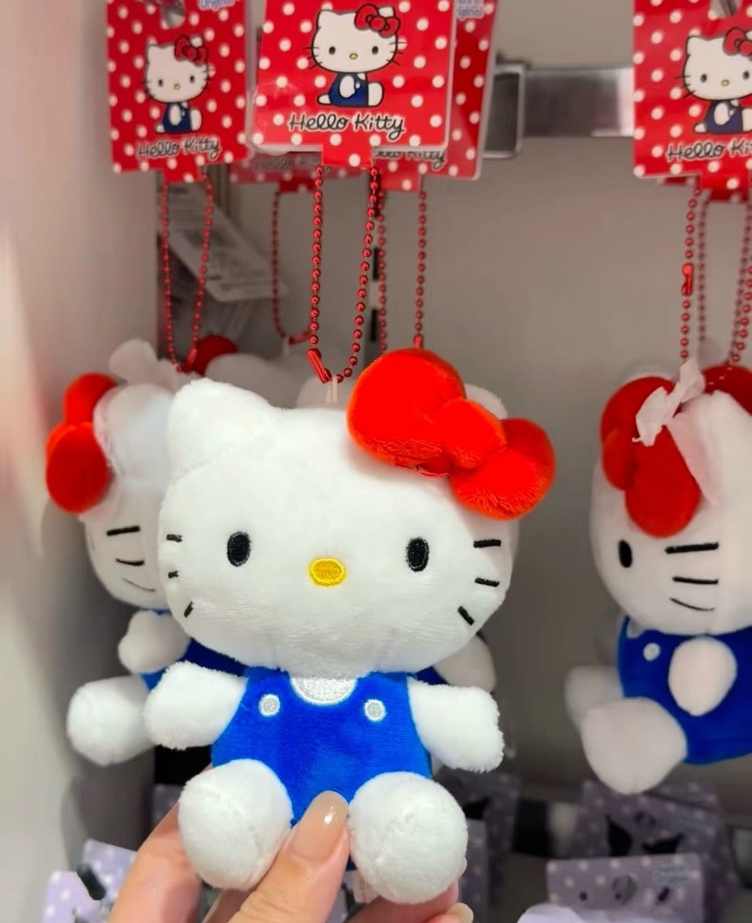 SANRIO NICE Kitty keychain (blue, chain) - same style worn by G-Dragon.