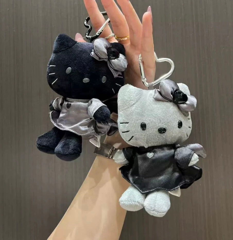 Sanrio (Japan) NIC Angel/Devil Kitty Keychain with Heart-Shaped Clasp