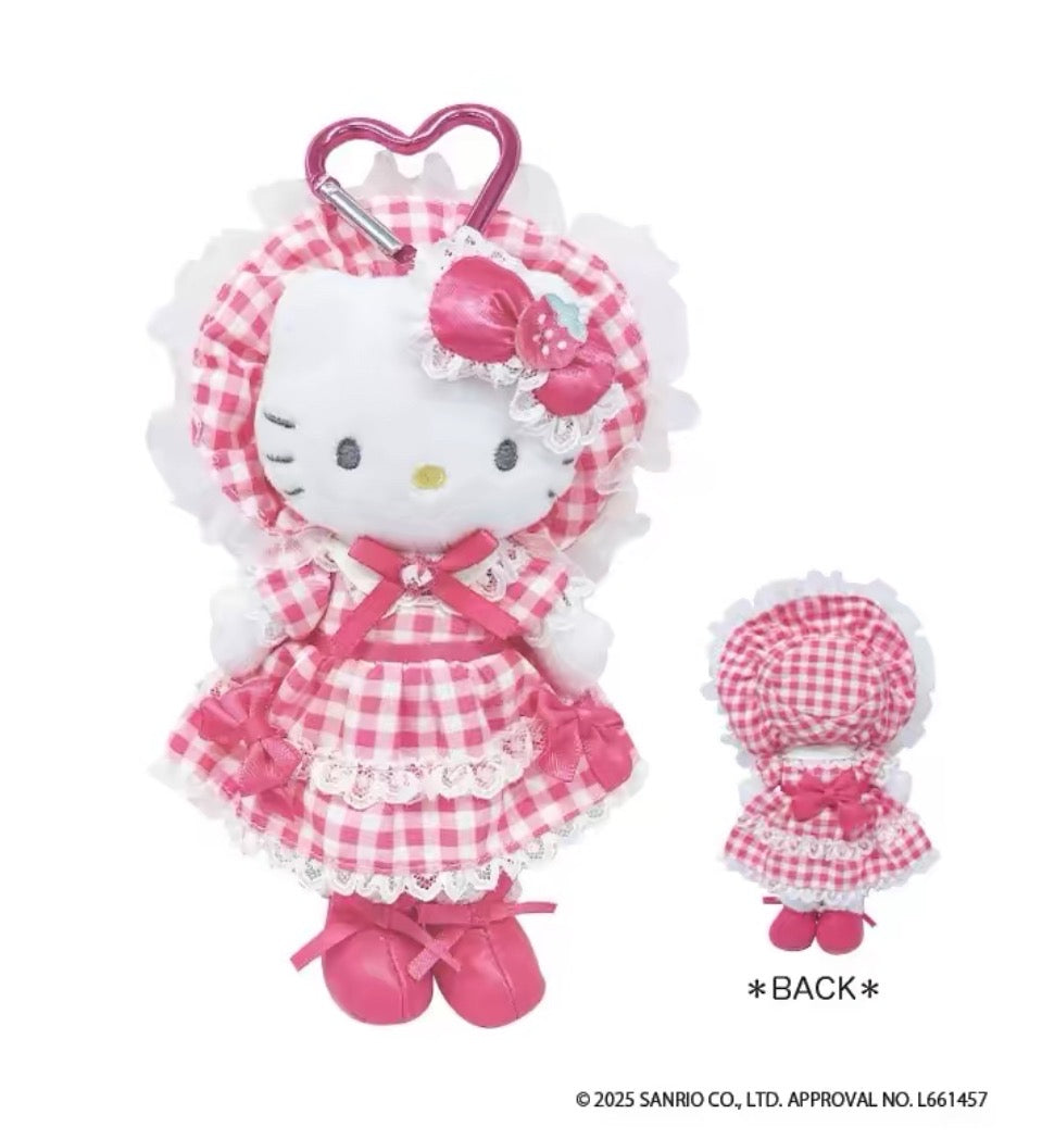 Sanrio (Japanese brand) NIC Lolita Kitty keychain with heart-shaped clasp.