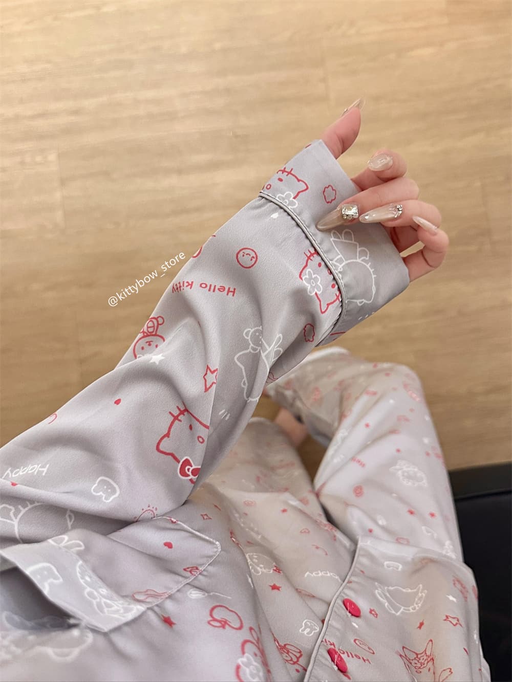 Hello Kitty Print Ice Silk Pajama Set for Women